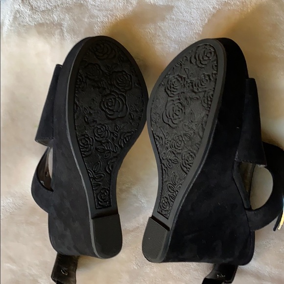 Carlos Santana Blank Suede Wedges size 7 - Picture 15 of 16